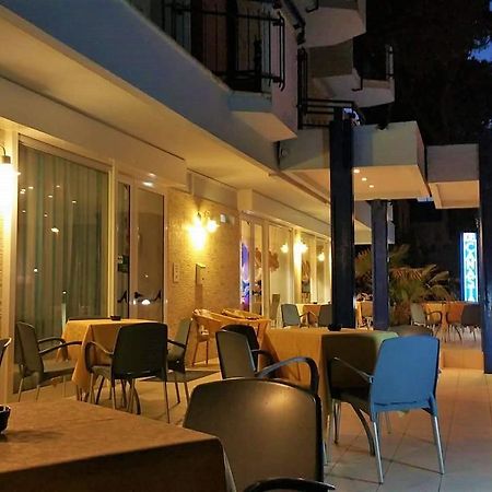Hotel Canasta Riccione Exteriér fotografie