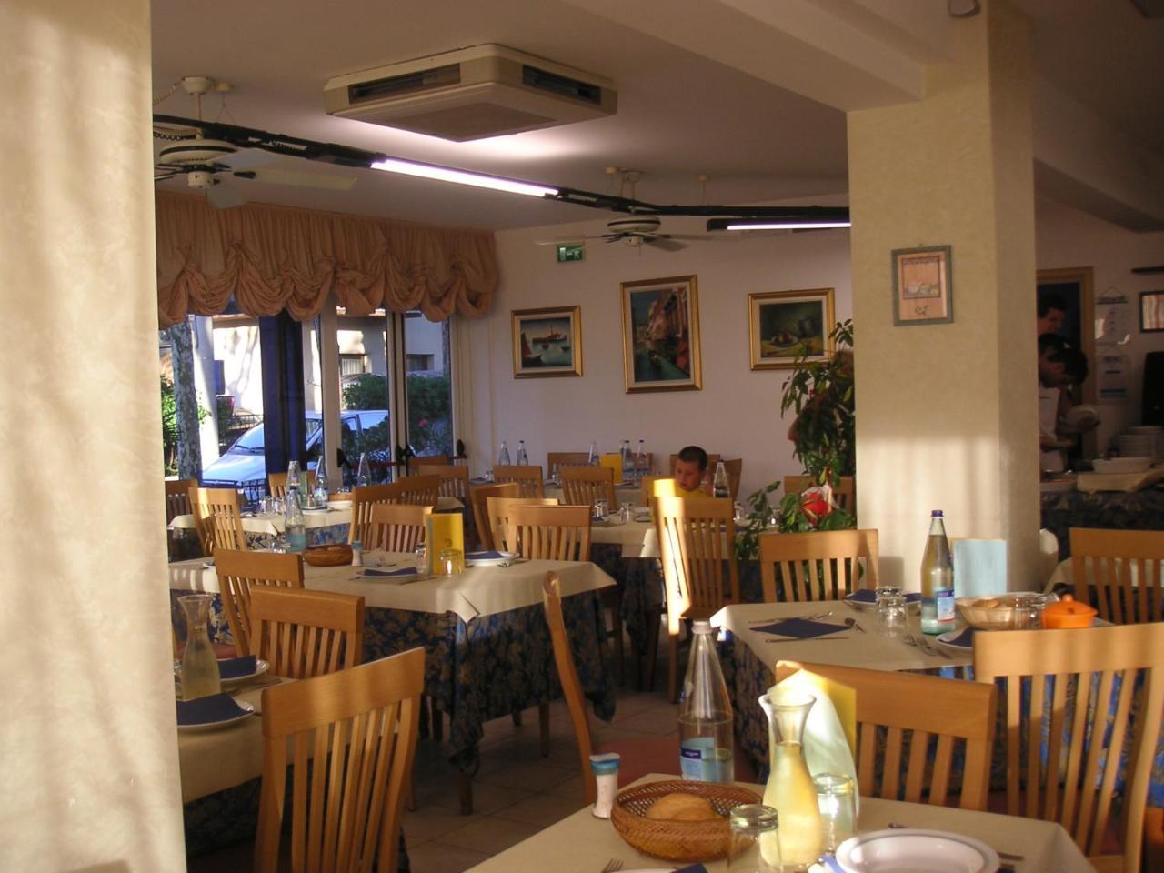 Hotel Canasta Riccione Exteriér fotografie